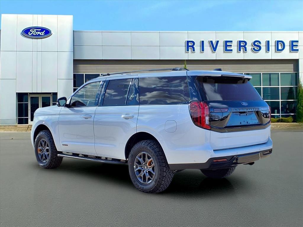 new 2025 Ford Expedition car, priced at $78,427