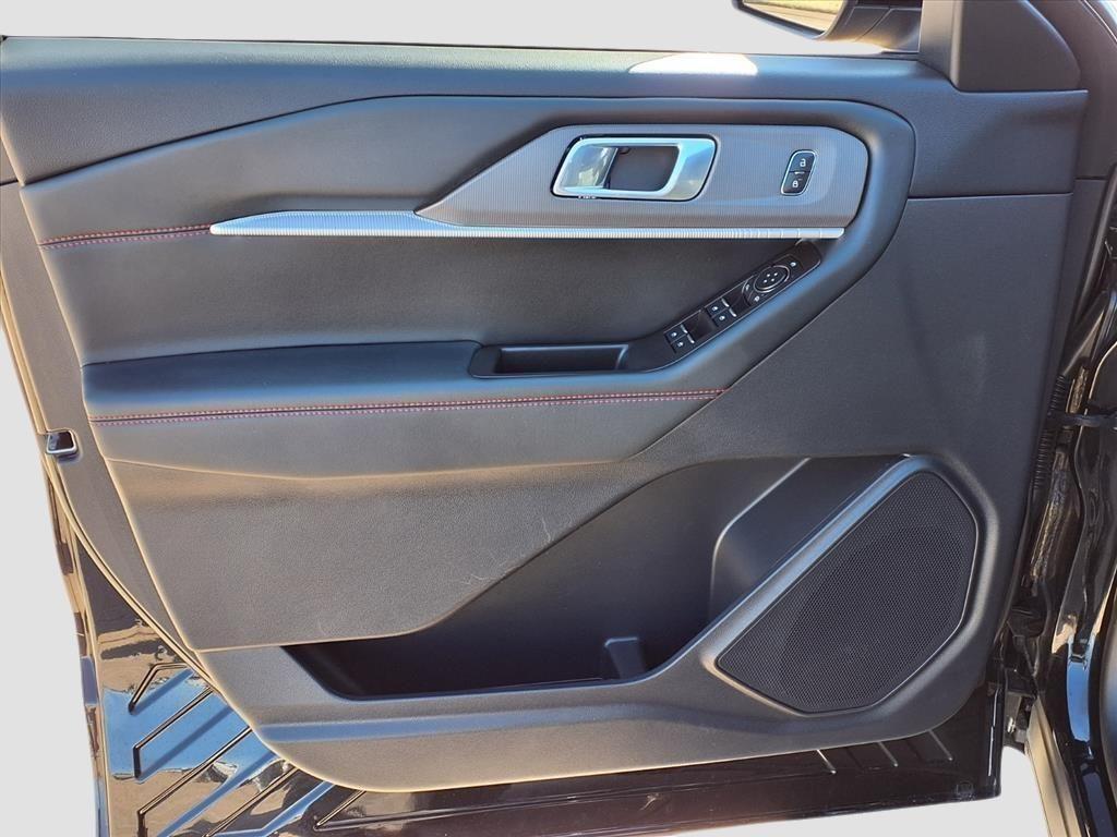 used 2025 Ford Explorer car, priced at $40,995