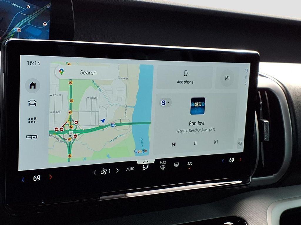 used 2025 Ford Expedition car, priced at $54,995