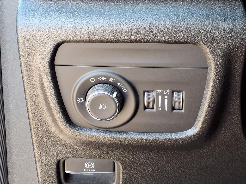 used 2023 Jeep Grand Cherokee car, priced at $27,995