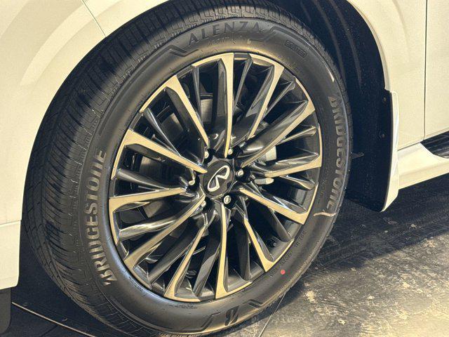 new 2026 INFINITI QX80 car, priced at $103,072