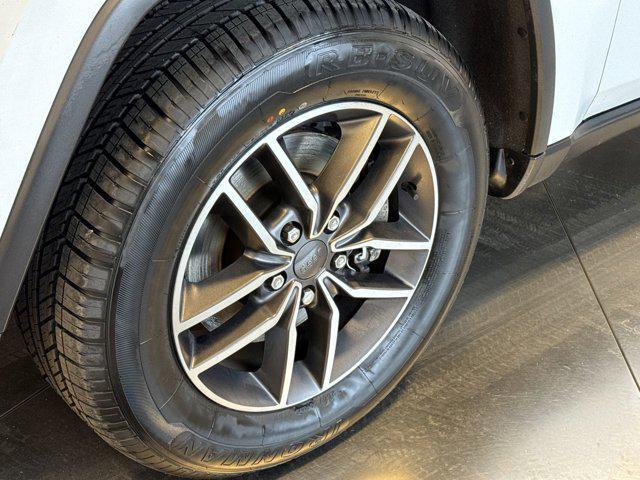 used 2021 Jeep Grand Cherokee car, priced at $26,530