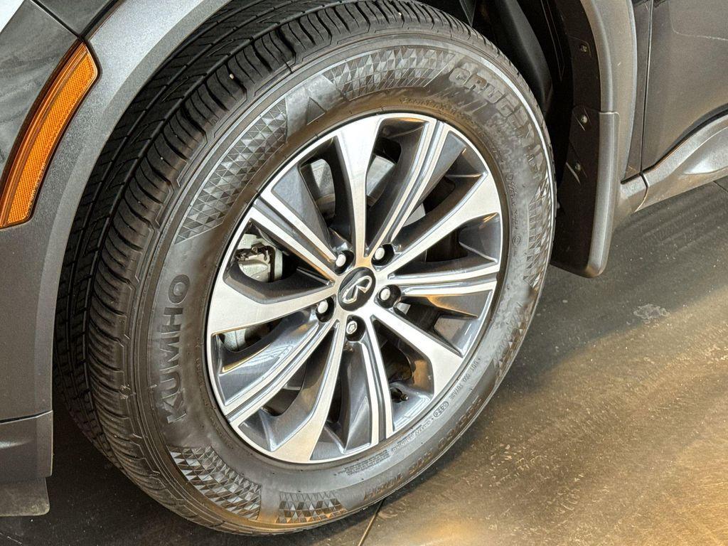 used 2025 INFINITI QX60 car, priced at $39,875