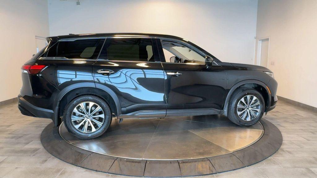 used 2025 INFINITI QX60 car, priced at $39,875
