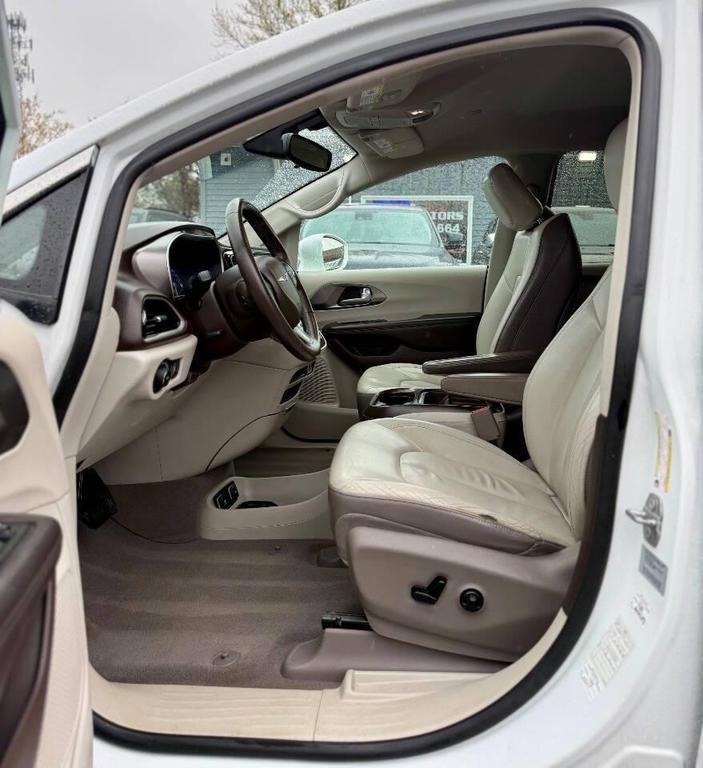 used 2017 Chrysler Pacifica car, priced at $10,995