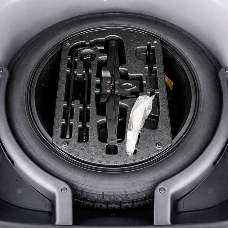 used 2019 Jeep Grand Cherokee car, priced at $37,995