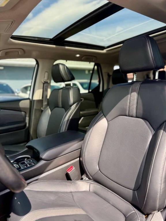 used 2023 Honda Pilot car, priced at $29,995