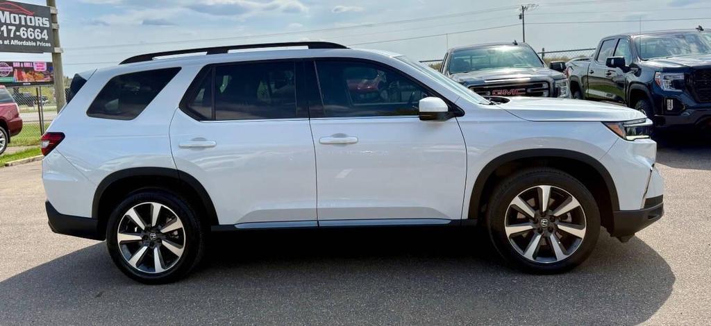 used 2023 Honda Pilot car, priced at $29,995