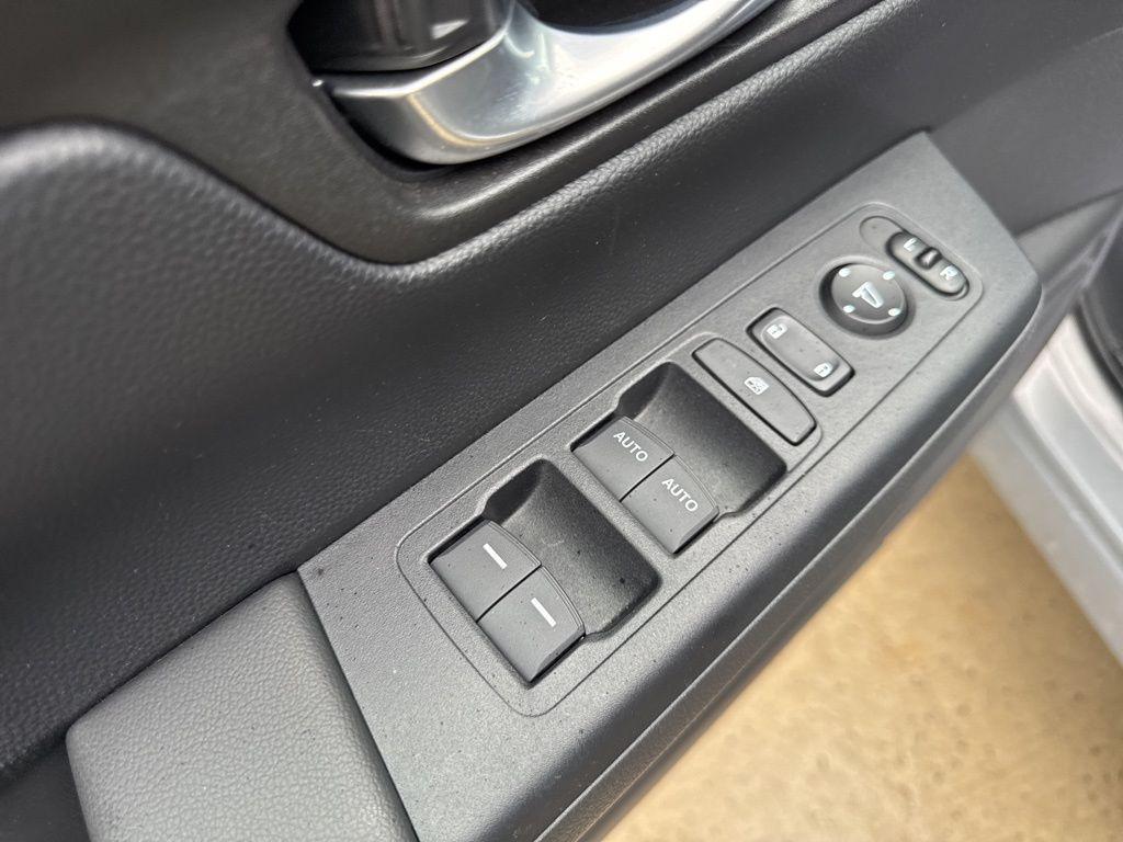 used 2023 Honda CR-V Hybrid car, priced at $32,777