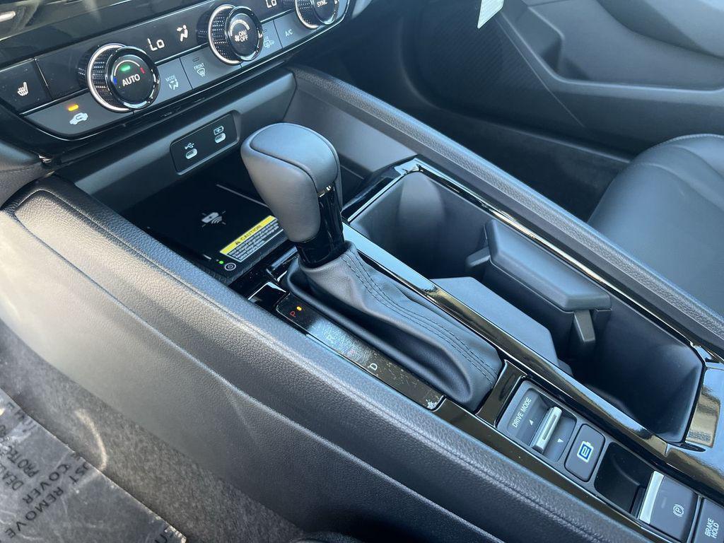 new 2025 Honda Accord Hybrid car, priced at $36,135
