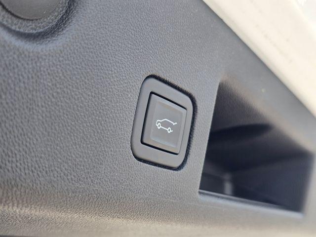 used 2024 Chevrolet Equinox car, priced at $30,400