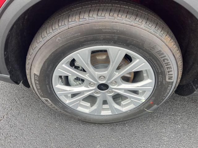 new 2026 Ford Escape car, priced at $23,915