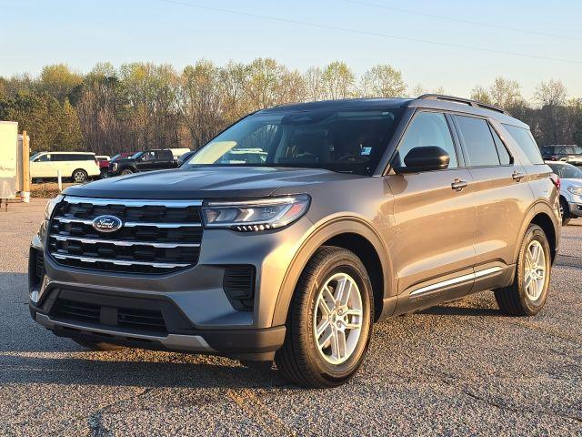 used 2025 Ford Explorer car, priced at $34,800