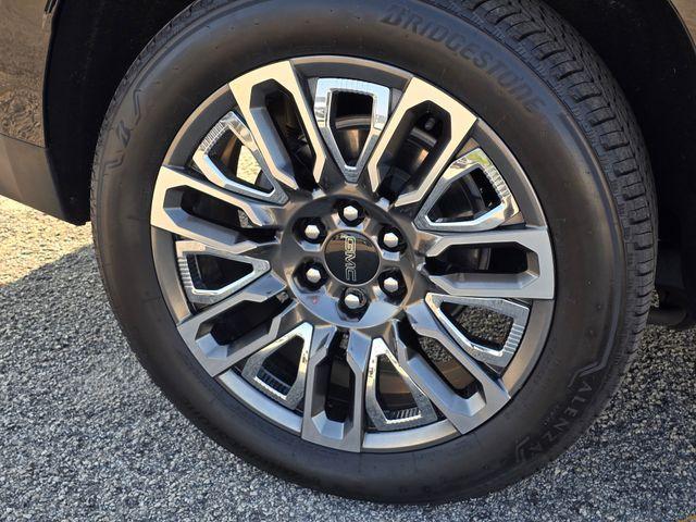 used 2024 GMC Yukon car, priced at $81,953
