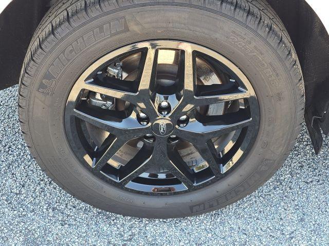 used 2024 Ford Edge car, priced at $25,800