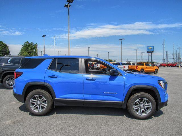 new 2025 GMC Terrain car, priced at $25,010