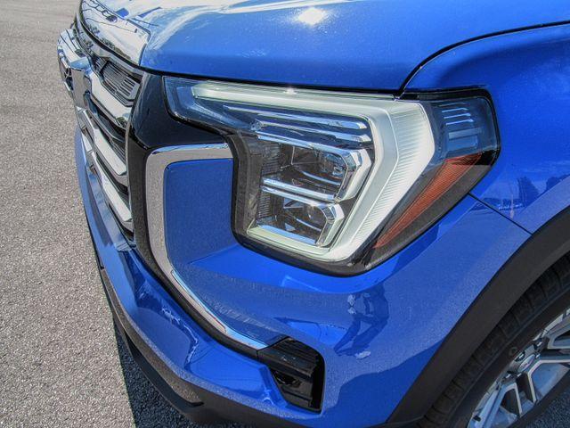 new 2025 GMC Terrain car, priced at $25,010