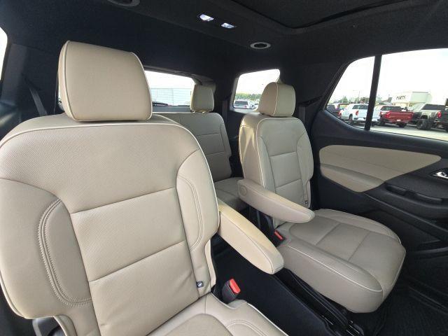 used 2022 Chevrolet Traverse car, priced at $34,000