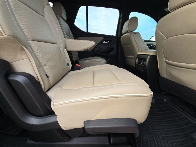 used 2022 Chevrolet Traverse car, priced at $34,000