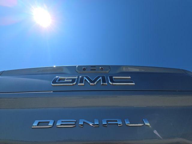 used 2025 GMC Sierra 2500 car, priced at $81,000