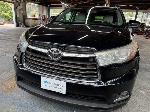 used 2016 Toyota Highlander car, priced at $16,995