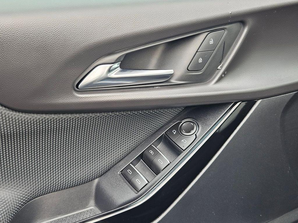 new 2026 Chevrolet Equinox car, priced at $33,403