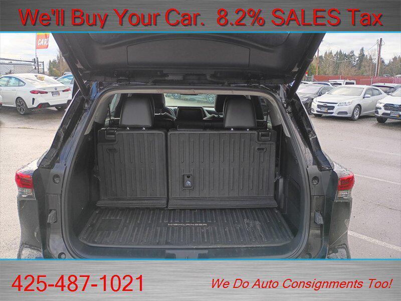 used 2022 Toyota Highlander car, priced at $39,998