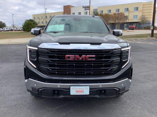 new 2025 GMC Sierra 1500 car, priced at $43,244