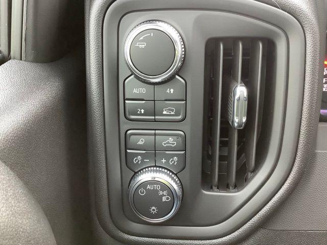 new 2025 GMC Sierra 1500 car, priced at $42,999