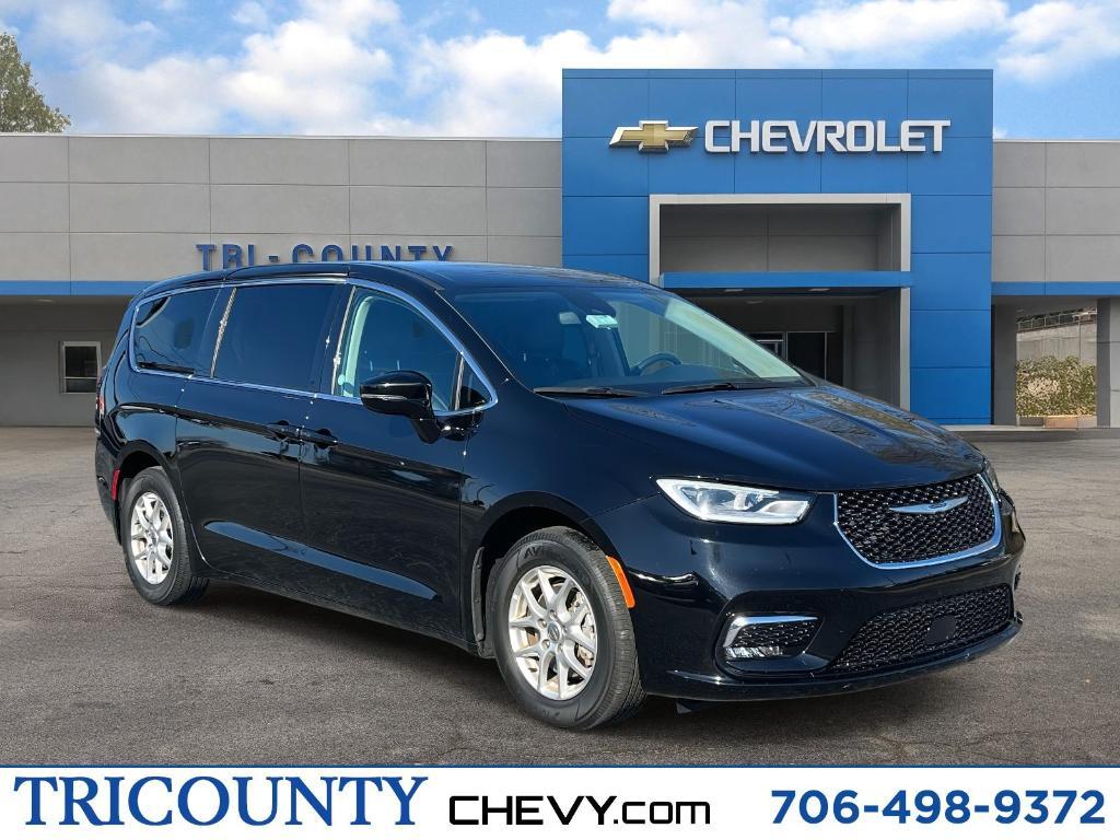 used 2024 Chrysler Pacifica car, priced at $28,209
