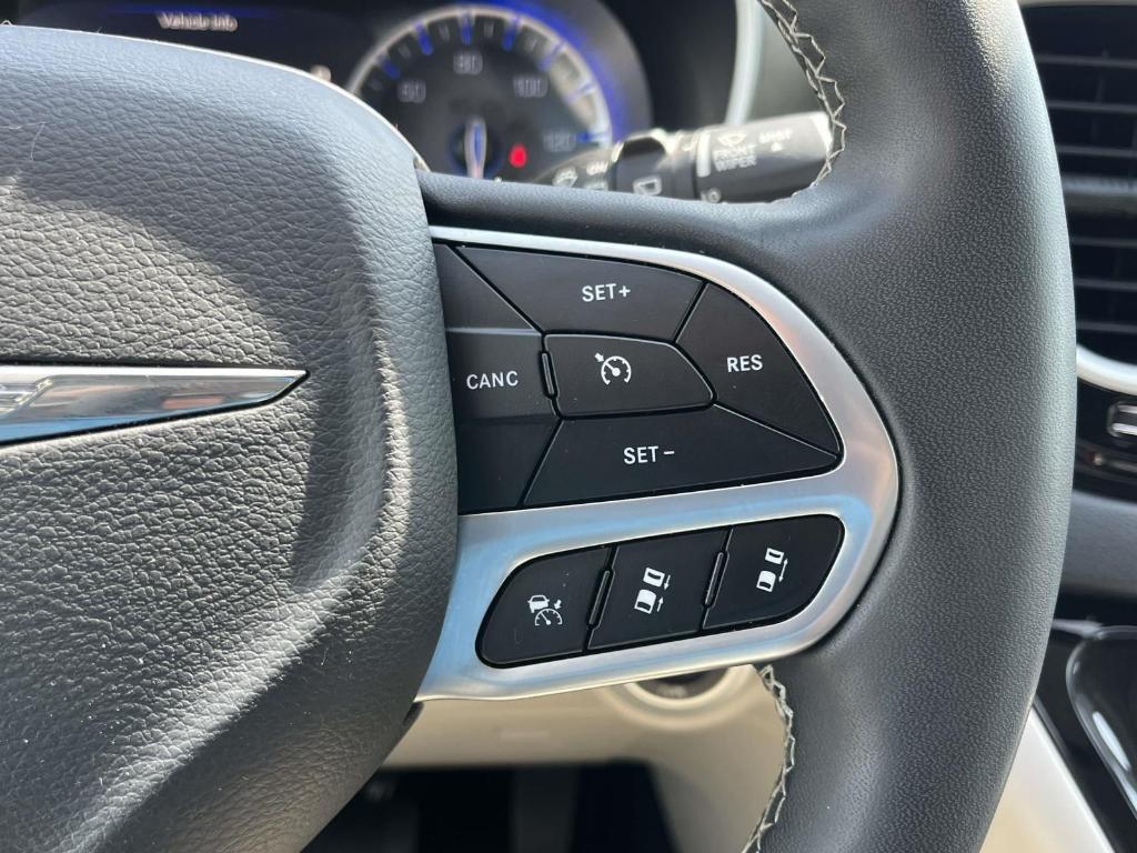 used 2024 Chrysler Pacifica car, priced at $25,903