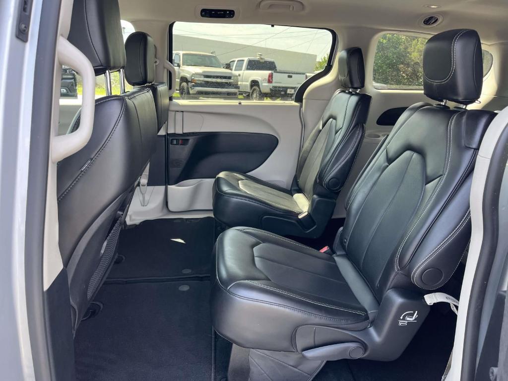 used 2024 Chrysler Pacifica car, priced at $25,903