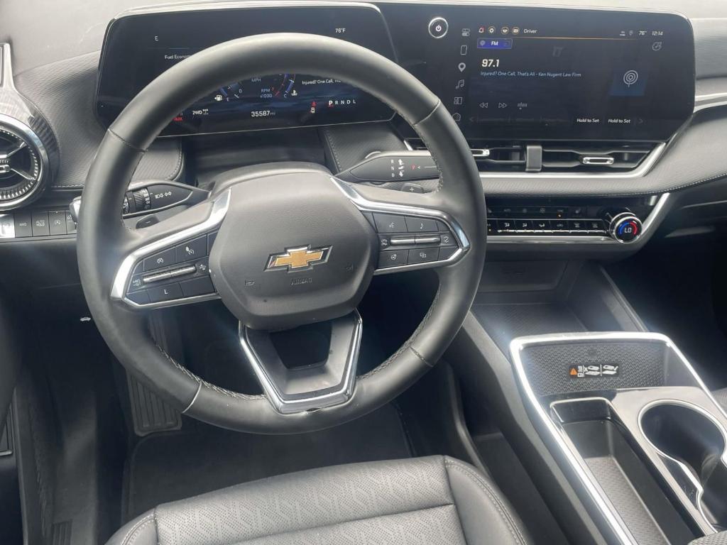 used 2025 Chevrolet Equinox car, priced at $28,512