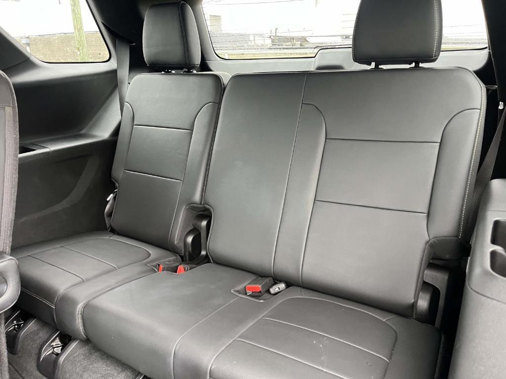 used 2022 Chevrolet Traverse car, priced at $25,192