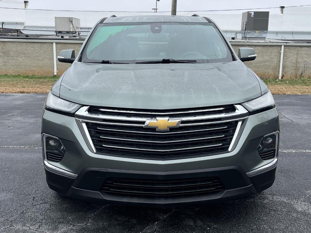 used 2022 Chevrolet Traverse car, priced at $25,192