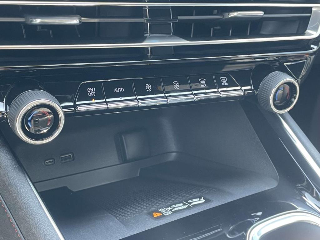 new 2026 Chevrolet Traverse car, priced at $57,117