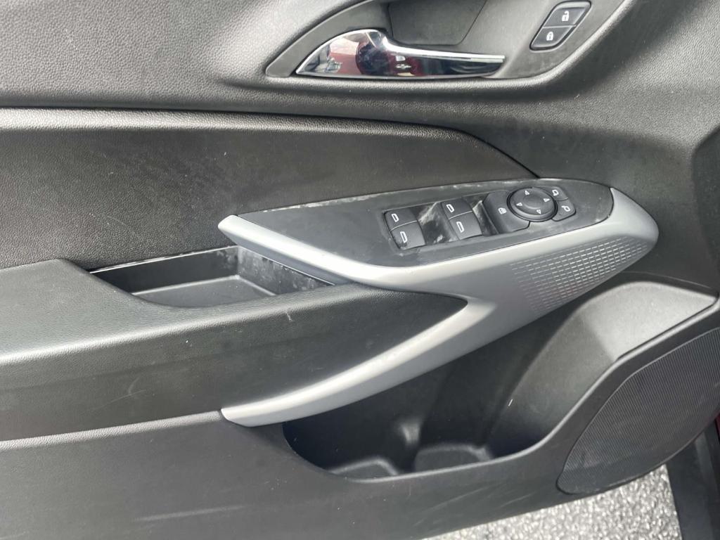 used 2025 Chevrolet Trax car, priced at $18,982