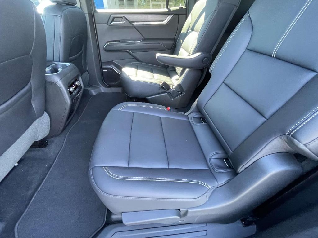 used 2024 GMC Acadia car, priced at $32,632