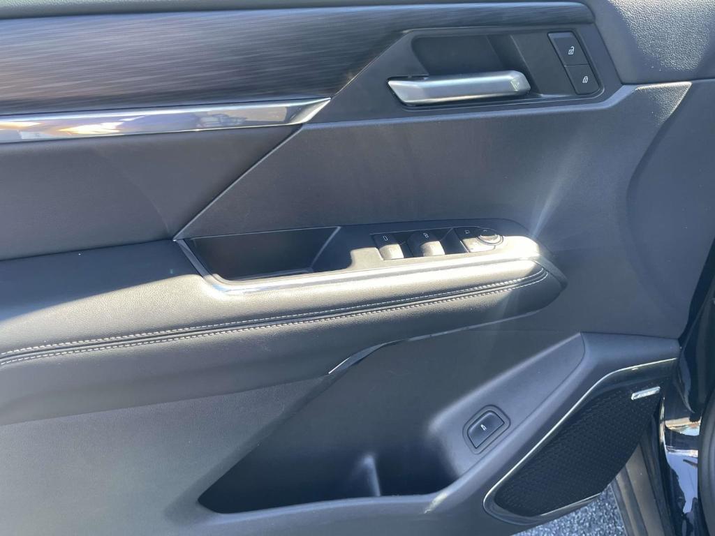 used 2024 GMC Acadia car, priced at $32,632