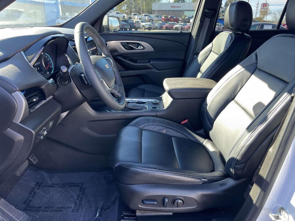 used 2023 Chevrolet Traverse car, priced at $31,661