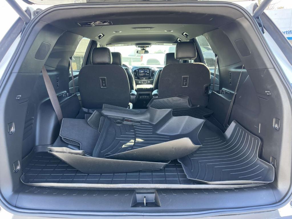 used 2023 Chevrolet Traverse car, priced at $31,661