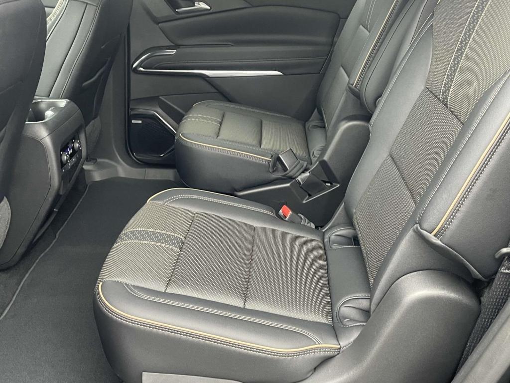 new 2026 Chevrolet Traverse car, priced at $55,753