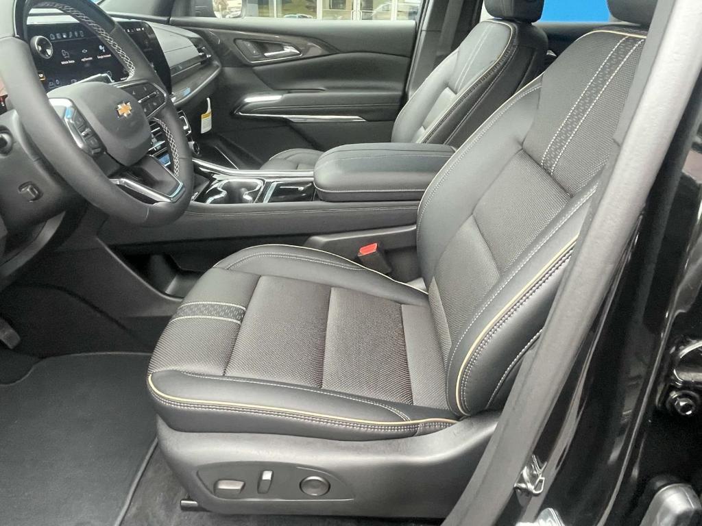 new 2026 Chevrolet Traverse car, priced at $55,753