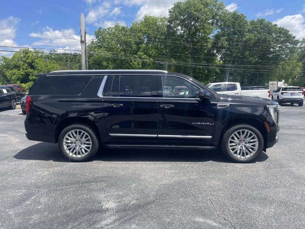 used 2025 GMC Yukon XL car, priced at $71,086