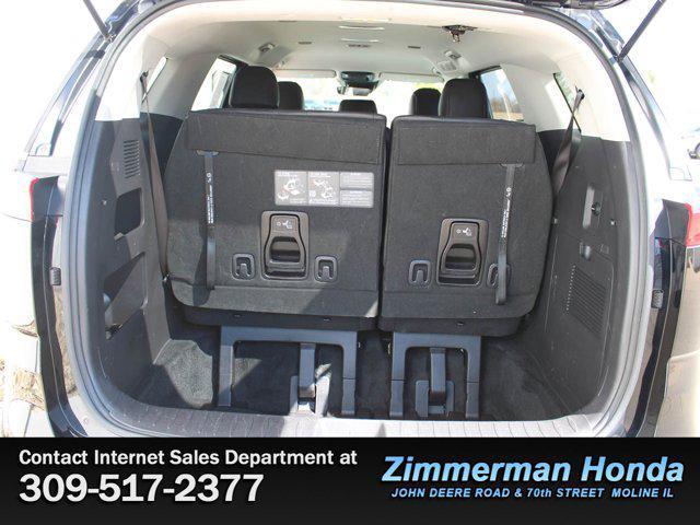used 2024 Kia Carnival car, priced at $31,169