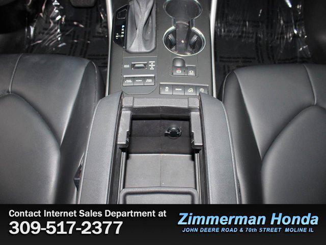 used 2020 Toyota Highlander car, priced at $25,891