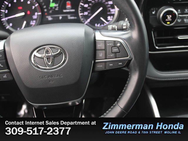 used 2020 Toyota Highlander car, priced at $25,891