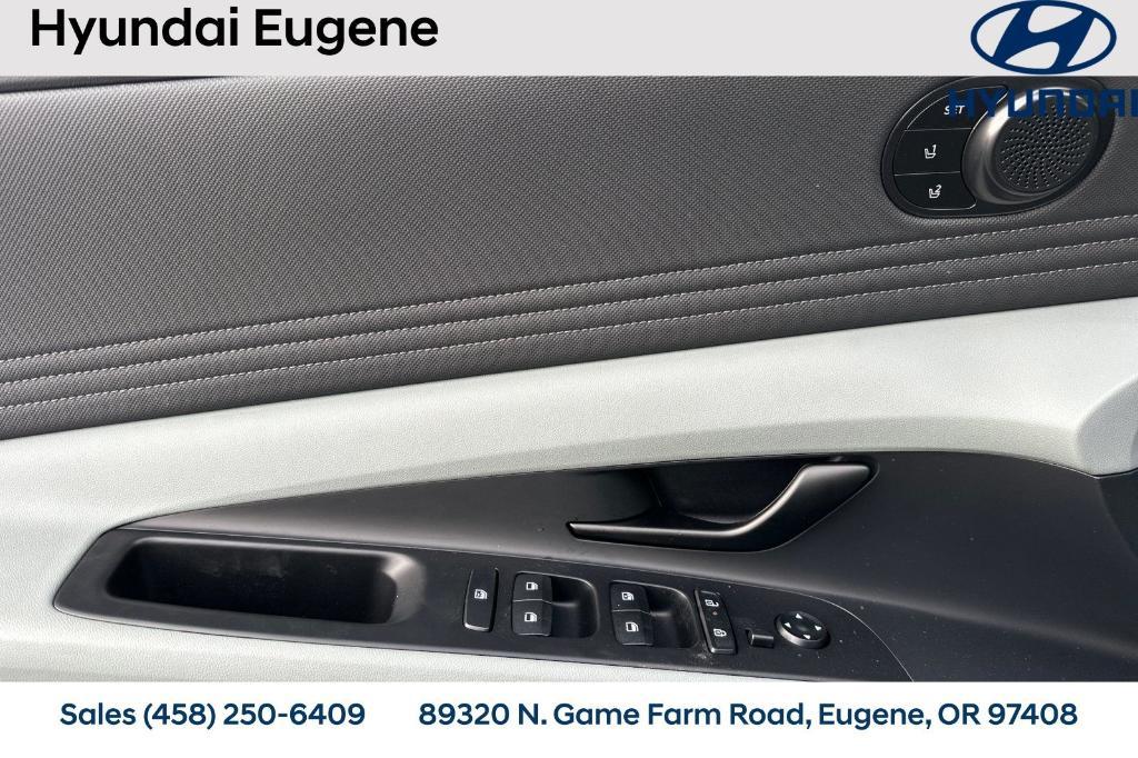 new 2025 Hyundai ELANTRA HEV car, priced at $25,185