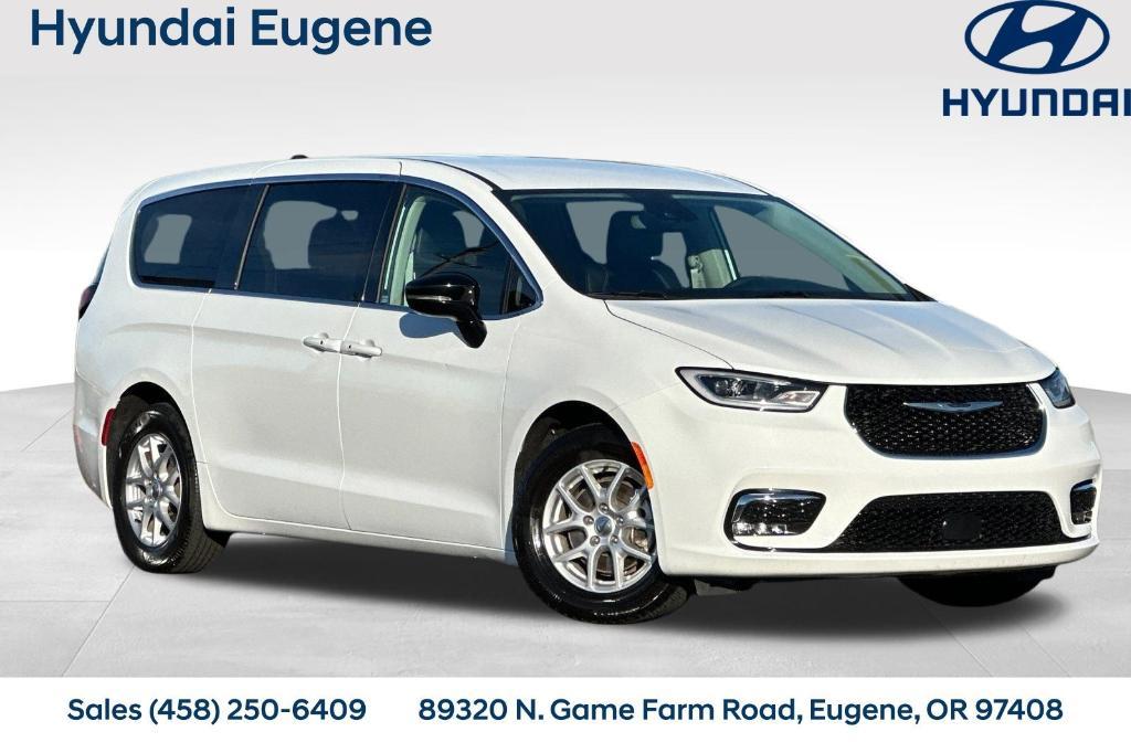 used 2024 Chrysler Pacifica car, priced at $25,749