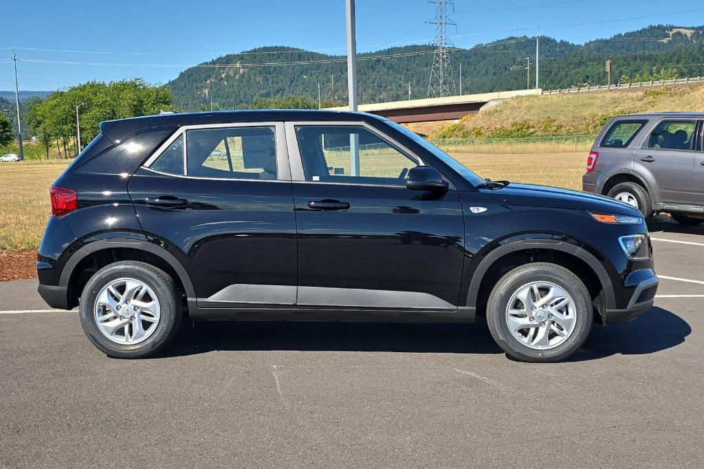 used 2025 Hyundai Venue car, priced at $22,315